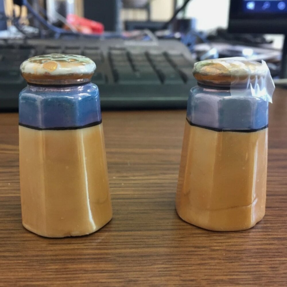 Vtg Salt & Pepper Shakers Made in Japan Lusterware w/stoppers